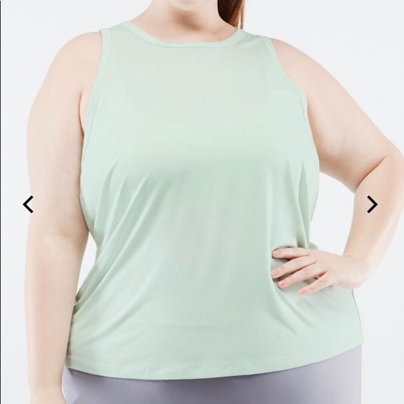 Fabletics Blake Open Back Twist Tank - Picture 3 of 6